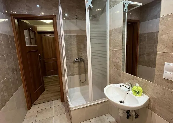 Lesny Zakatek 宾馆 罗兹